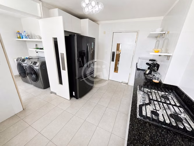 Venta Apartamento Marbella Tower Remodelado de Lujo Oportunidad