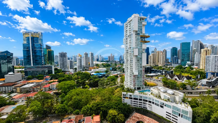 Venta Apartamento Marbella Tower Remodelado de Lujo Oportunidad