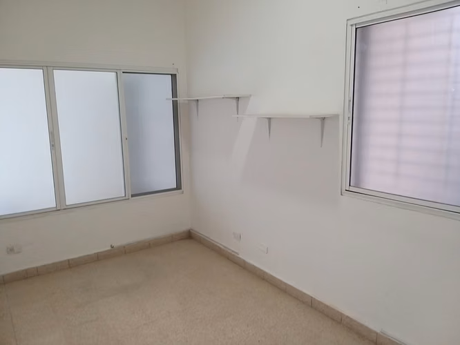 Casa Comercial en Alquiler – Villa Lilla (A Pasos de Vía Porras)