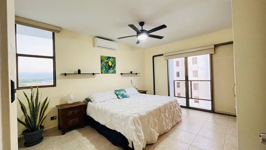 VENTA APARTAMENTO EN PLAYA BLANCA  (MR)