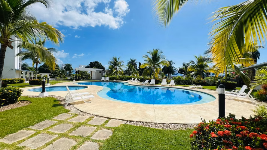 VENTA APARTAMENTO EN PLAYA BLANCA  (MR)