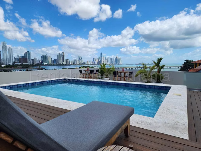 Apartamento en Alquiler en Casco Antiguo AFC 26-28