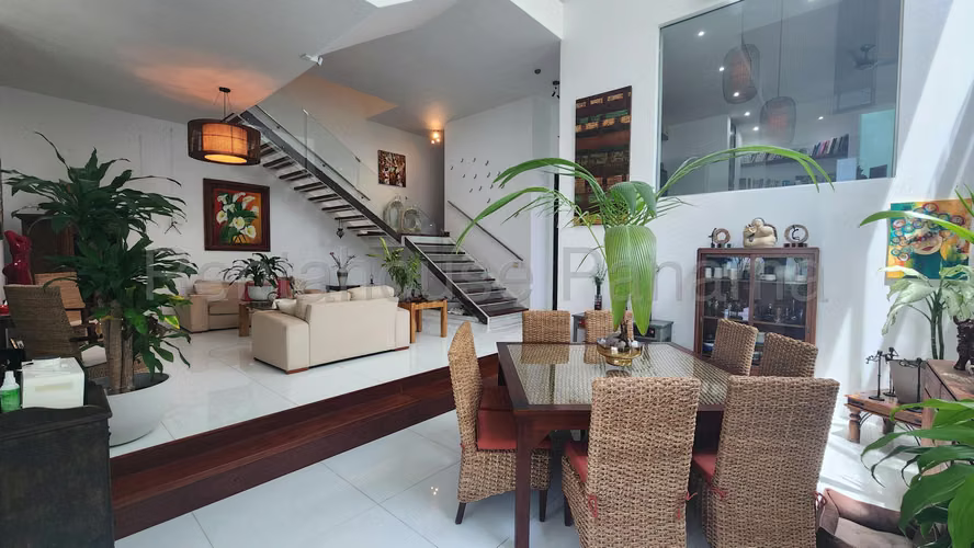Se Vende Casa en Altos del Golf LA26-7823