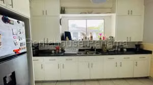 Venta de Casa con 323m2 en Albrook 26-8118SR