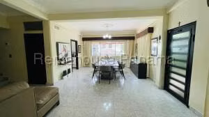 Venta de Casa con 323m2 en Albrook 26-8118SR