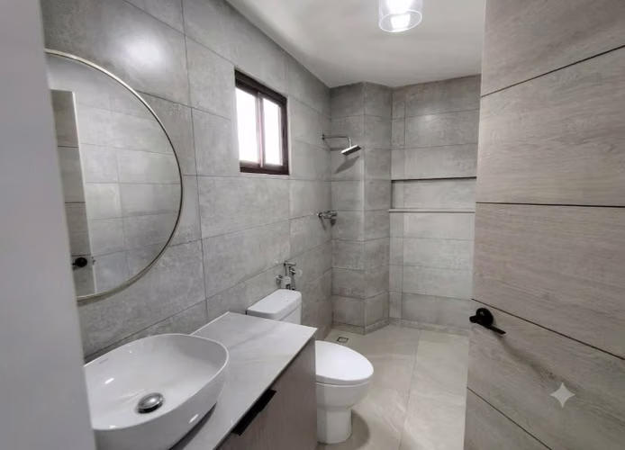 Se vende Espectacular propiedad en San Francisco - Imagen 4