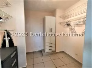 Venta de Apartamento con 78m2 en Punta Paitilla PH Posadas del Rey 26-8115SR