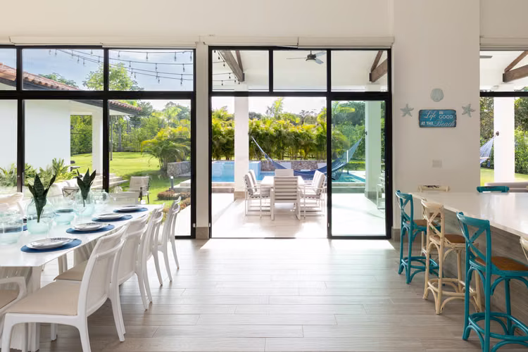 Hermosa Casa de Playa en proyecto Exclusivo Punta Barco