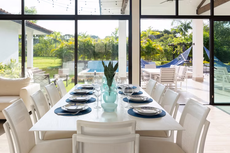 Hermosa Casa de Playa en proyecto Exclusivo Punta Barco