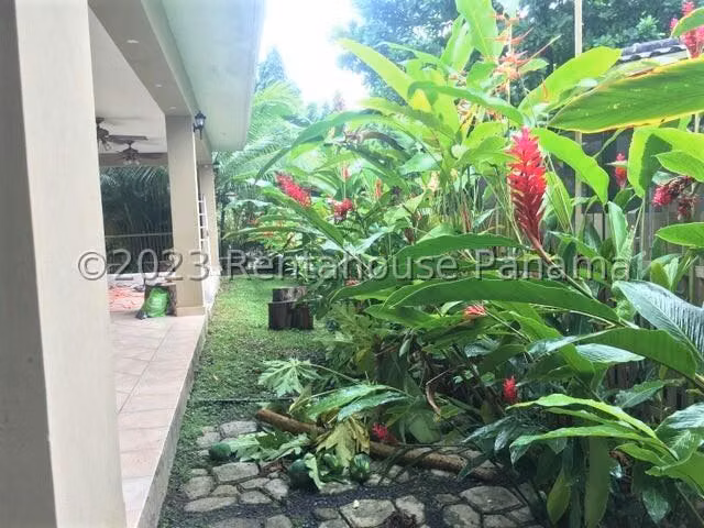 Venta de Casa en Clayton Ph Embassy Gardens ANL