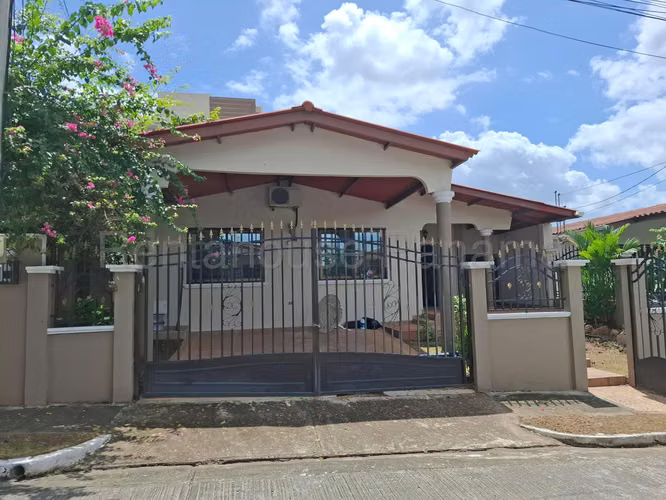 Venta de Casa en Brisas Del Golf CASA 367 Mts PD