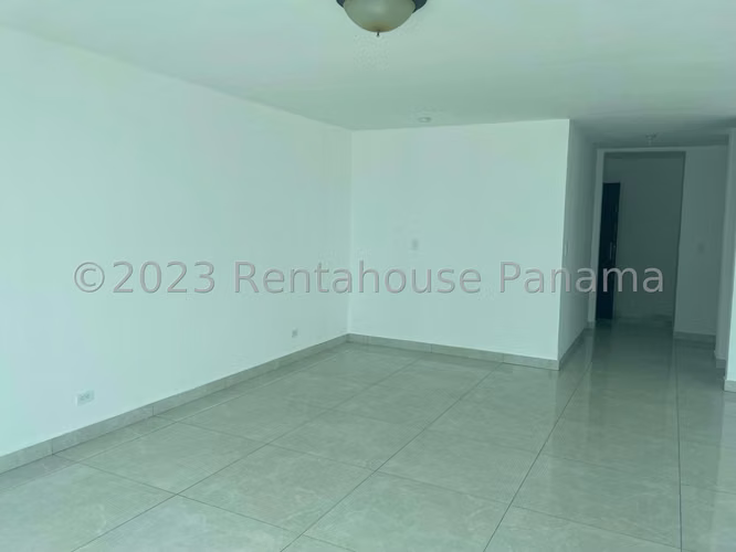 Vendo Apartamento en San Francisco east tower PH 7400 OF 26-8124