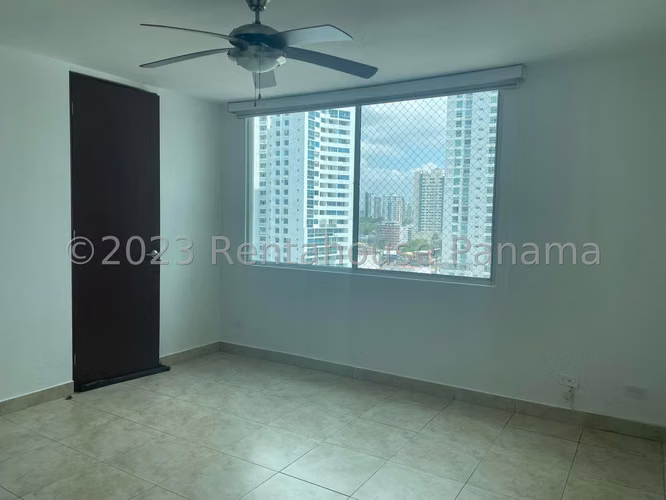 Vendo Apartamento en San Francisco east tower PH 7400 OF 26-8124