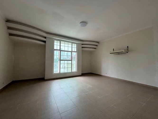 Lujosa mansión de 10 habitaciones con piscina, elevador y 6 estacionamientos en San Francisco