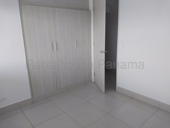 Se Vende Apartamento en Betania LA26-8168