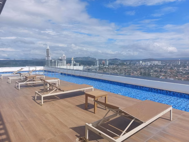 Se Vende Apartamento en Edison Park LA26-8181