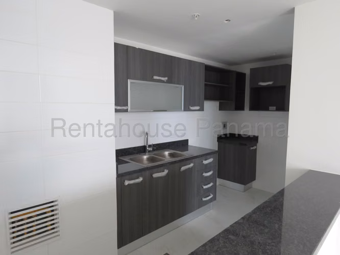 Se Vende Apartamento en Edison Park LA26-8181