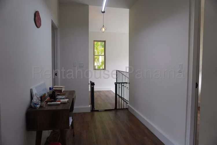 Se Vende Casa en Clayton LA26-8151