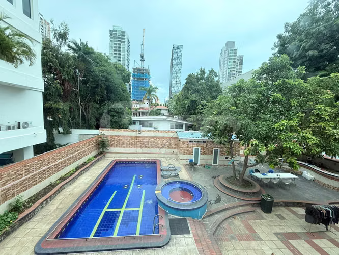 Venta de casa de 2 niveles en San Francisco