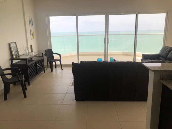 Venta de apartamento frente al mar en Farallon