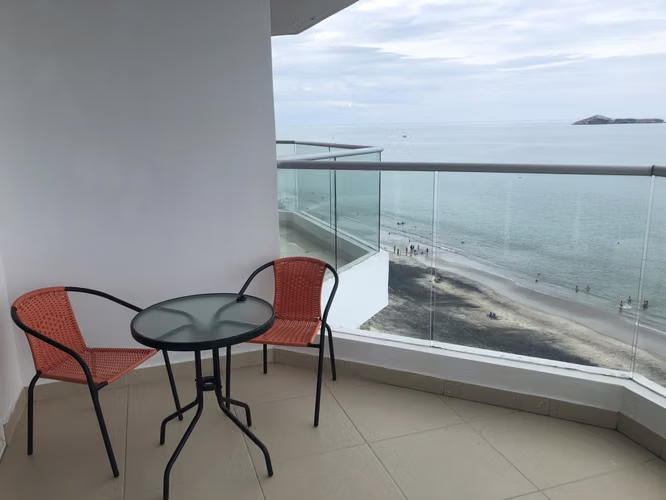 Venta de apartamento frente al mar en Farallon
