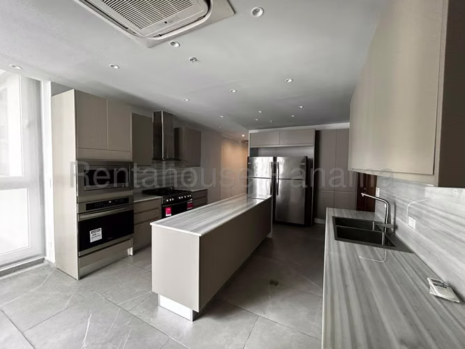 Se Vende Apartamento en Paitilla MDV26-8029