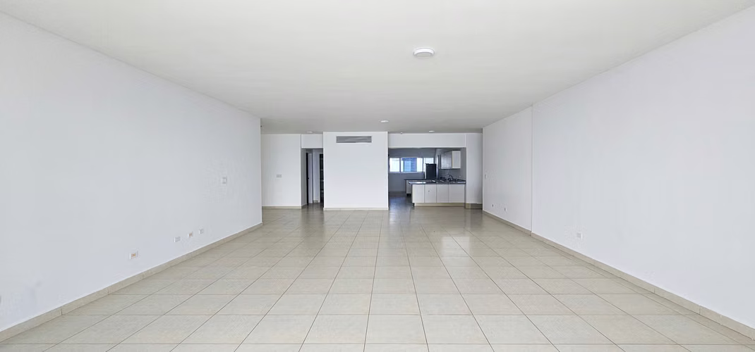 SE VENDE APARTAMENTO EN THE WATERS, AVENIDA BALBOA,