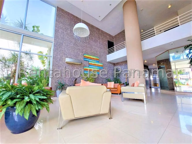Vendo Apartamento de 107 m² en PH Sky Level, Hato Pintado 26-1184GG
