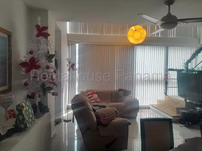 Vendo Apartamento de 95 m² en PH Vitro Loft, Bellavista 26-5924GG