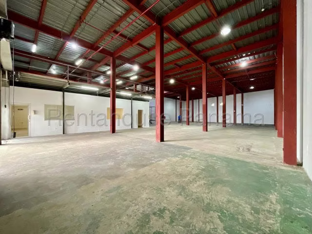 Alquiler Galera Parque Industrial Costa del Este 26YCG6635