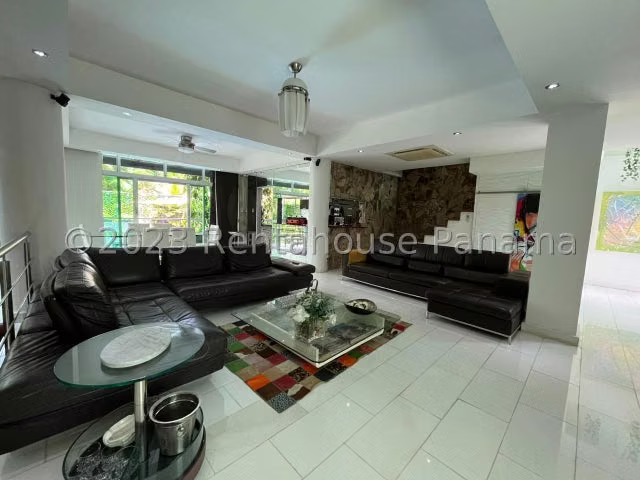 Venta Casa con Piscina Albrook 26YCG6841