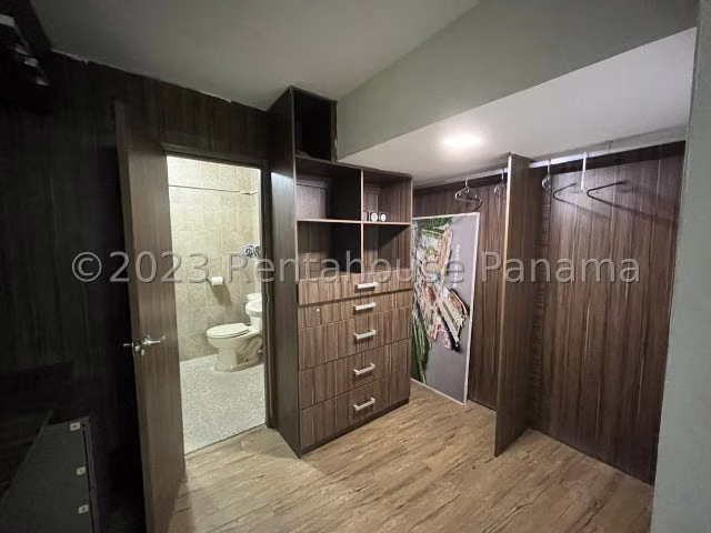 Venta Casa con Piscina Albrook 26YCG6841