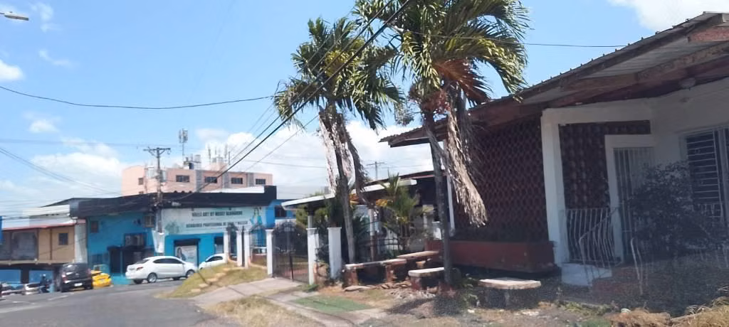 SE VENDE LOTE CENTRO DE  LA  CHORRERA  $120,0000