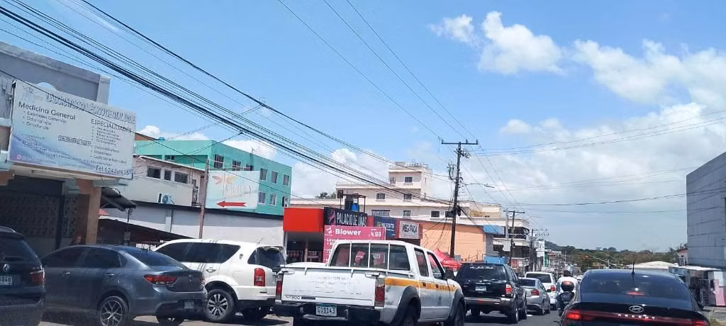 SE VENDE LOTE CENTRO DE  LA  CHORRERA  $120,0000
