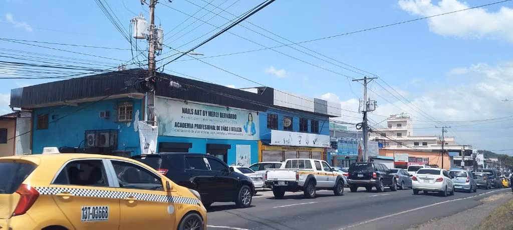 SE VENDE LOTE CENTRO DE  LA  CHORRERA  $120,0000