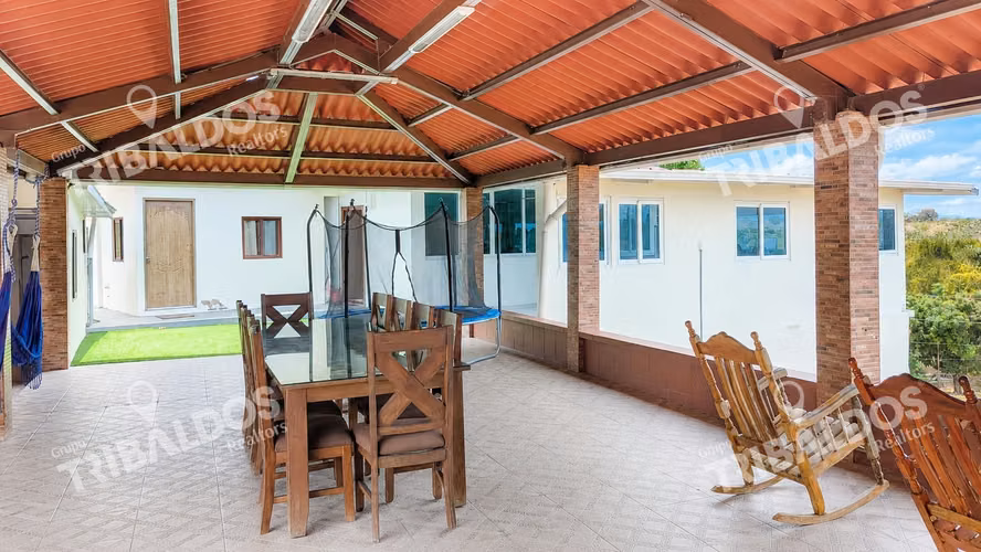 Venta de terreno comercial con mejoras - Imagen 13