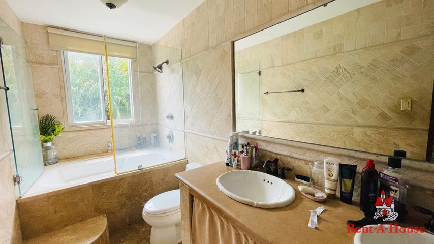 Vendo casa en Costa del Este LF24-8151 Solo Cliente Directo