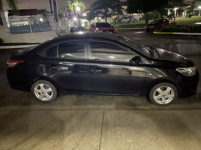 Vendo Auto Toyota Yaris 2016 - Imagen 3