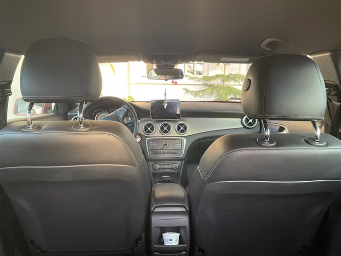 Vendo Auto Mercedes Benz GLA 180 Año 2017 - Imagen 3