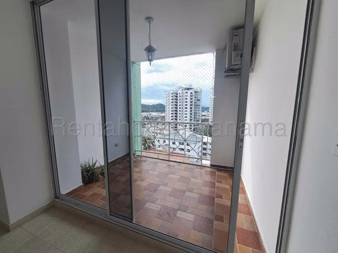 Se Vende Apartamento en El Cangrejo YDU