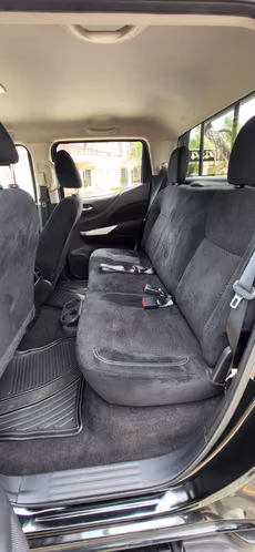 NISSAN NP300 (Frontier) 54,000kmts 4x4 2019 - Imagen 15