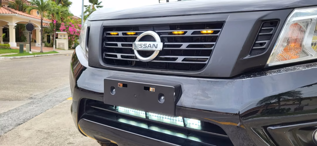 NISSAN NP300 (Frontier) 54,000kmts 4x4 2019 - Imagen 2