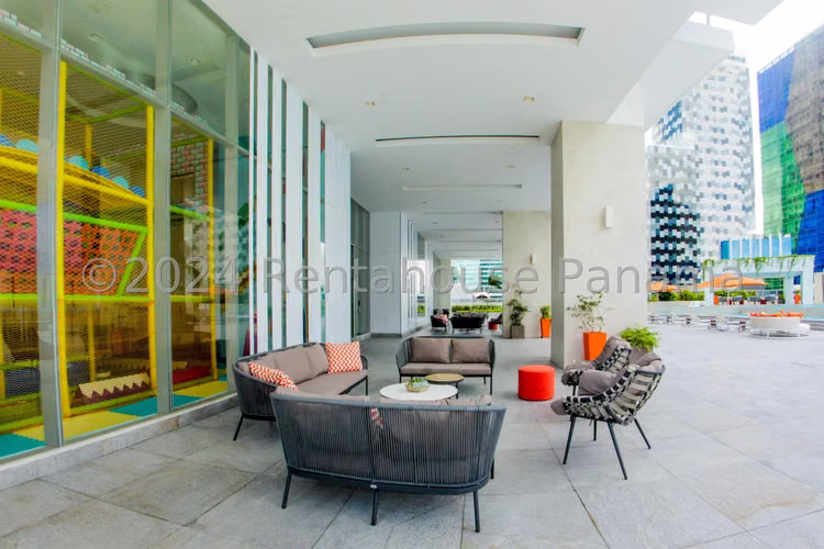 LGU-Alquiler de apartamento en Costa del Este, PH Regalia.