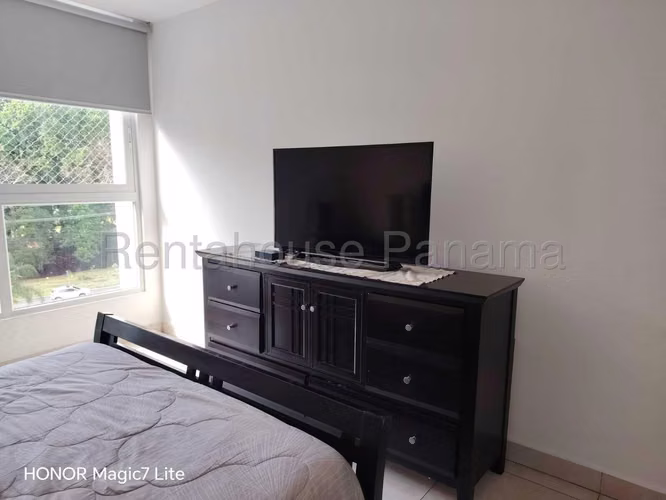 Se Alquila Apartamento en Clayton VLU26-8122