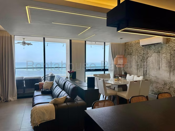 Se Alquila Apartamento en Coco del Mar VLU26-8042