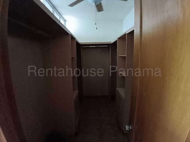 Se Alquila Apartamento en El Carmen VLU26-8121