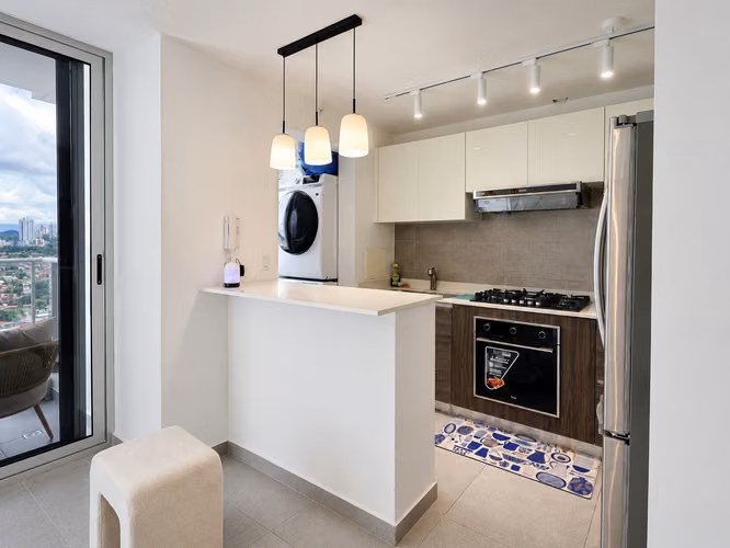 Venta de apartamento Moderno en Vía España con Más de 10 Amenidades, Park Square