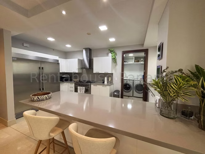 Apartamento En Venta En Santa María SYH
