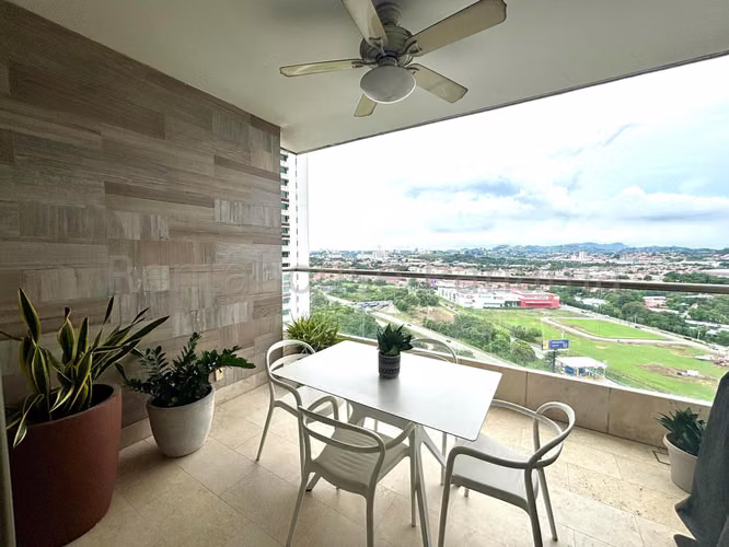 Apartamento En Venta En Santa María SYH