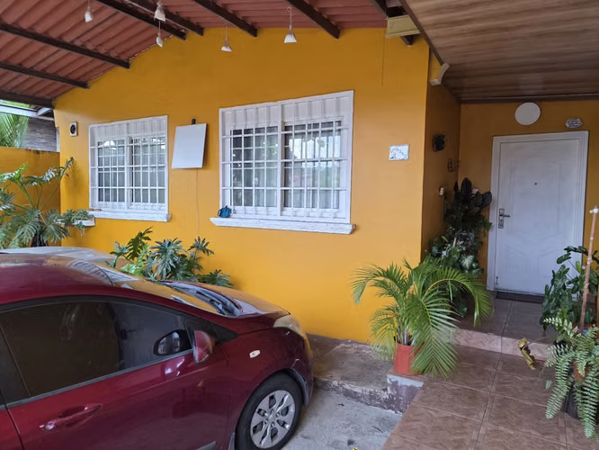 CASA 3R2B2P AMPLIO TERRENO CON APT ESTUDIO EN BRISAS DE GOLF 190000 - Imagen 2